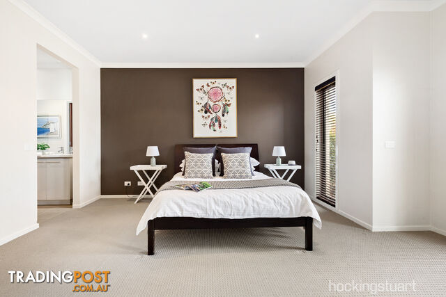 16 Bell Crescent POINT COOK VIC 3030