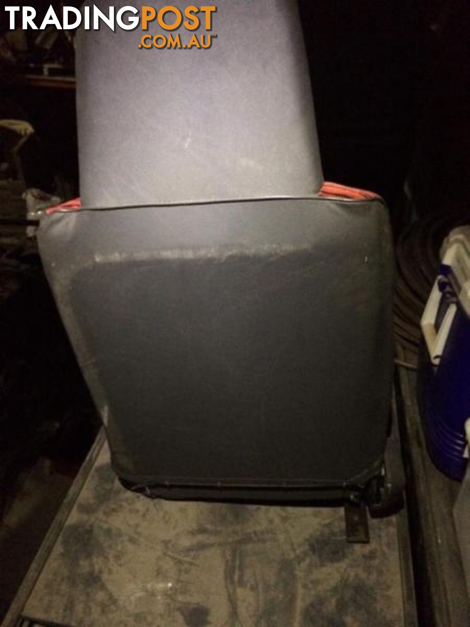 Mitsubishi canter nos drivers seat