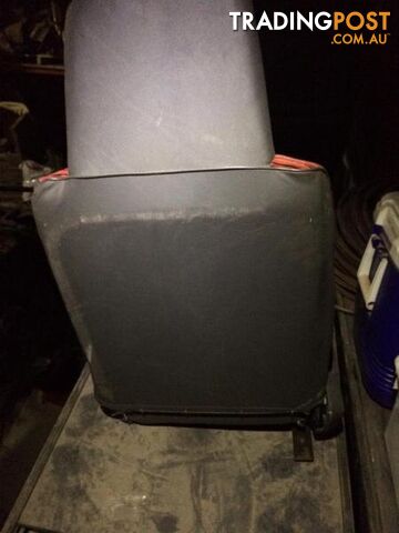 Mitsubishi canter nos drivers seat