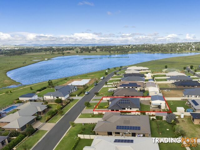 15 Lakeview Avenue WARWICK QLD 4370