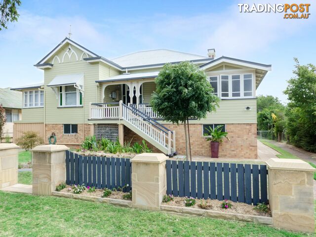 11 Wood Street WARWICK QLD 4370