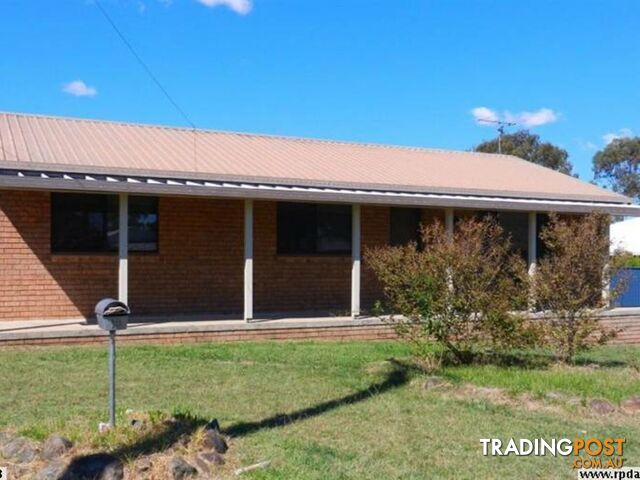 10 Furness Crescent WARWICK QLD 4370