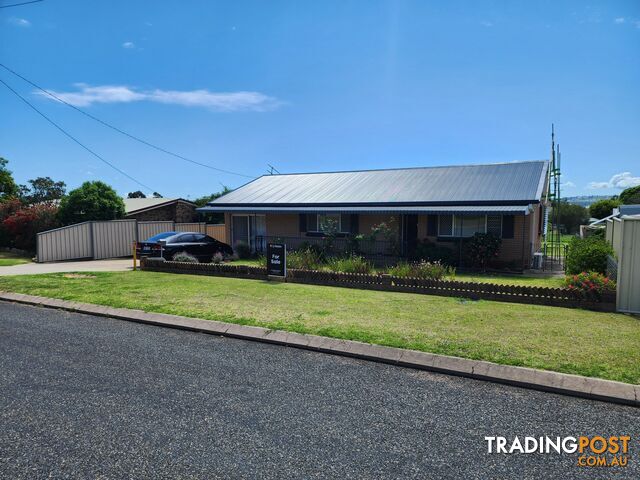 12 Redgwell Street WARWICK QLD 4370