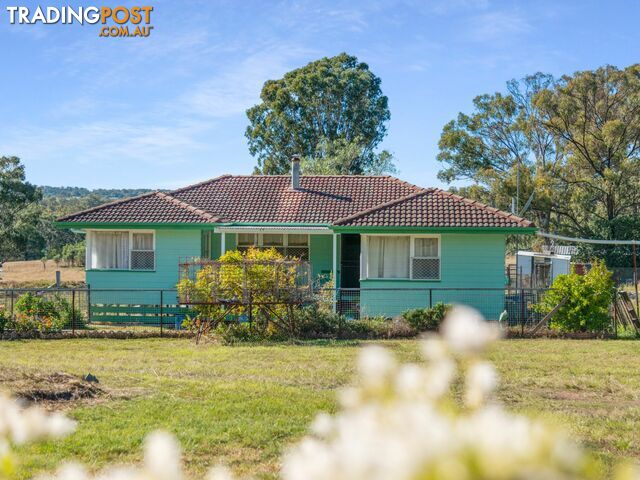 105 Ford Road ROSENTHAL HEIGHTS QLD 4370