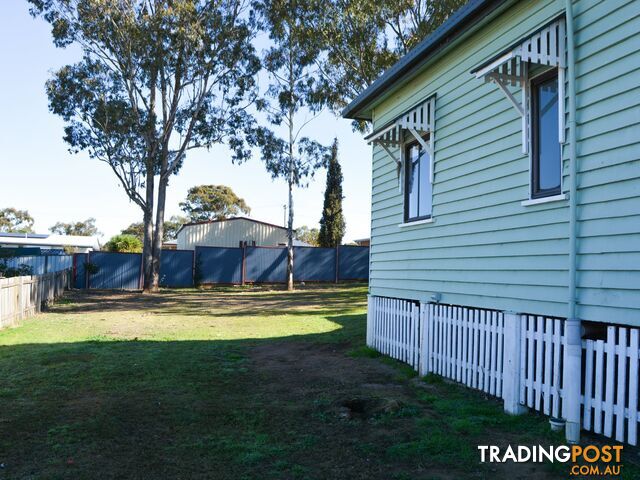 42 Furness Cresent WARWICK QLD 4370