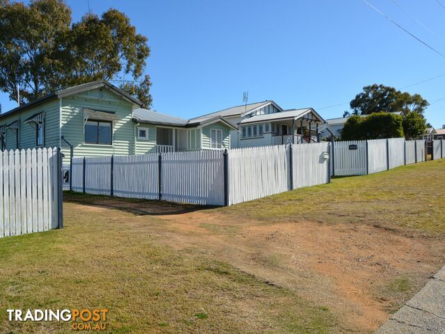 42 Furness Cresent WARWICK QLD 4370