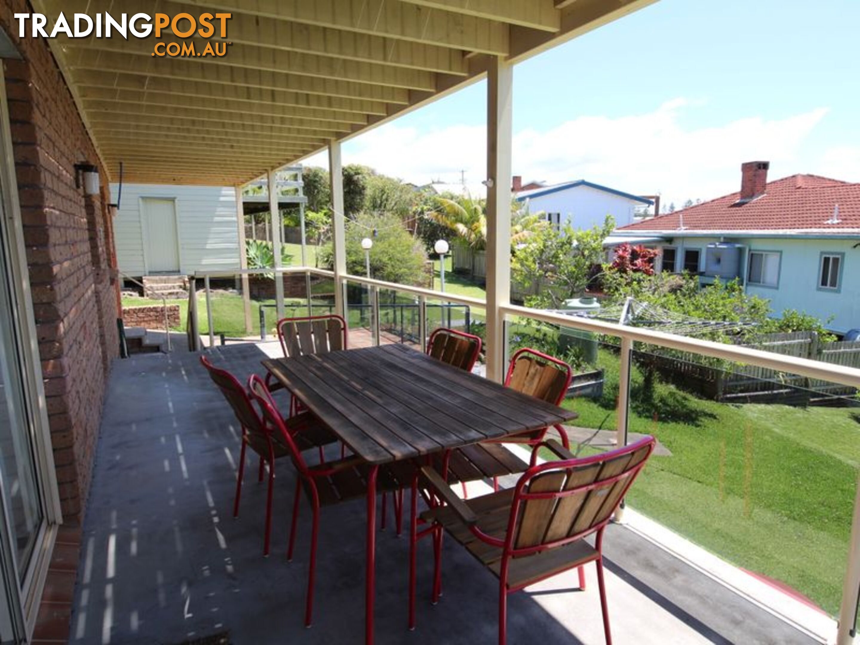 17 High Street HALLIDAYS POINT NSW 2430