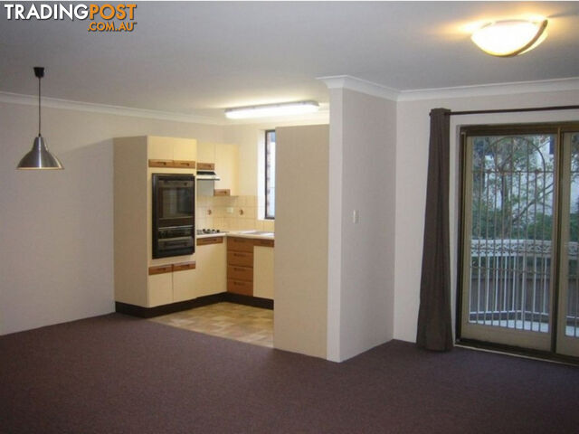 2/11 Foxton Street INDOOROOPILLY QLD 4068