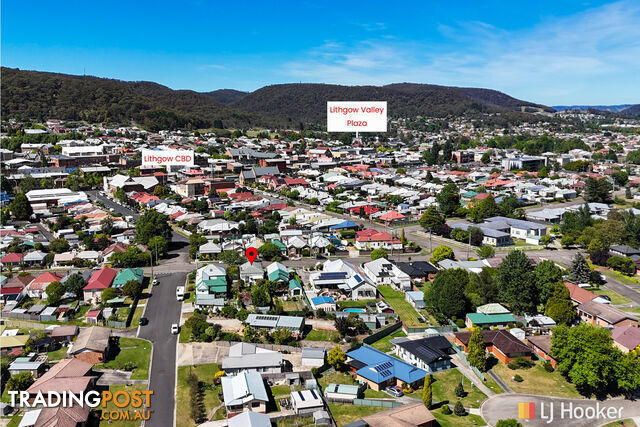 22 Read Avenue LITHGOW NSW 2790 - photo 4 of 14