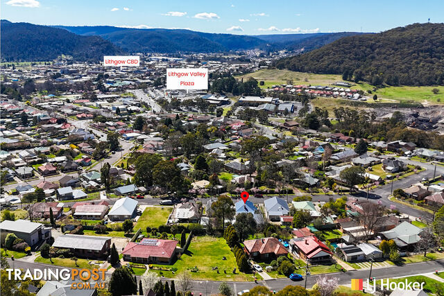 5 & 5a Birdwood Street LITHGOW NSW 2790 - photo 4 of 18