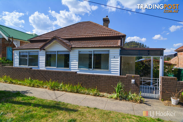 4 Read Avenue LITHGOW NSW 2790