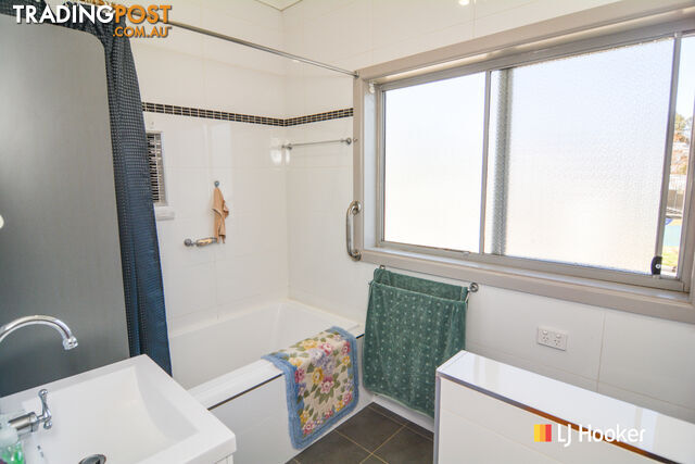42 Stewart Street LITHGOW NSW 2790 - photo 3 of 13
