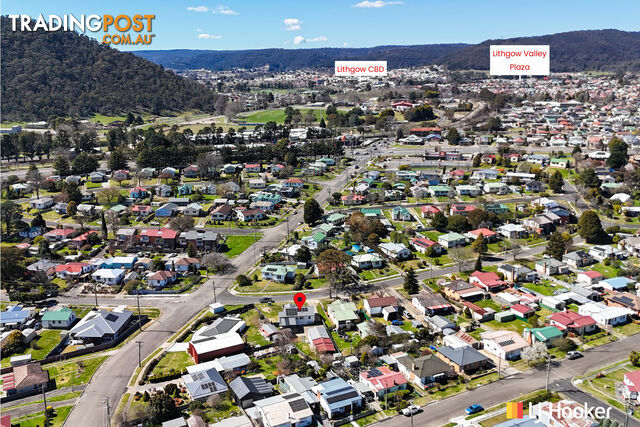 42 Stewart Street LITHGOW NSW 2790 - photo 4 of 13