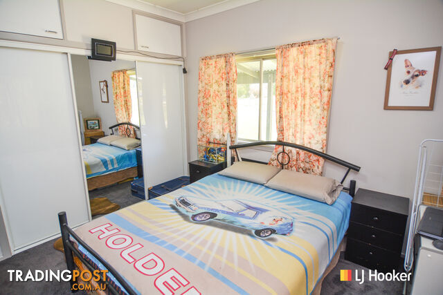 42 Stewart Street LITHGOW NSW 2790 - photo 5 of 13