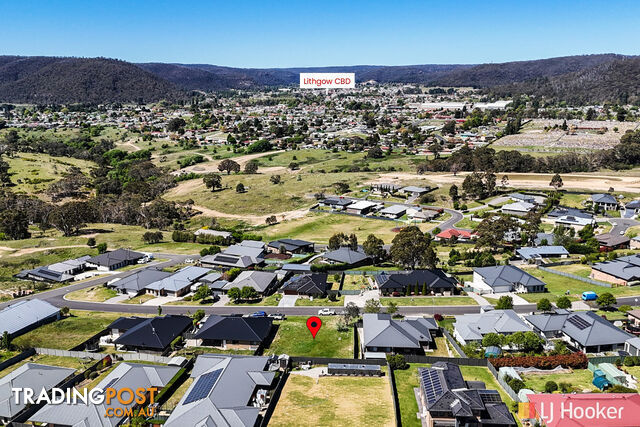 30 James O'Donnell Drive LITHGOW NSW 2790 - photo 2 of 5