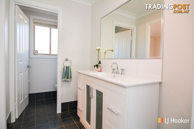 1 Fitzpatrick Place LITHGOW NSW 2790 - photo 3 of 25
