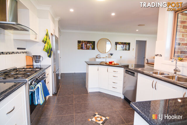 1 Fitzpatrick Place LITHGOW NSW 2790 - photo 2 of 25