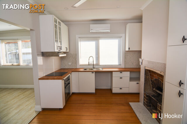 38 Spooner Street LITHGOW NSW 2790 - photo 2 of 24