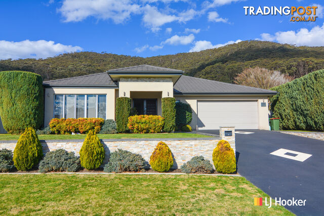 14 Sandalwood Drive LITHGOW NSW 2790