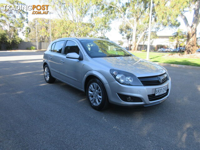 2009 HOLDEN ASTRA CDX AH MY09 5D HATCHBACK