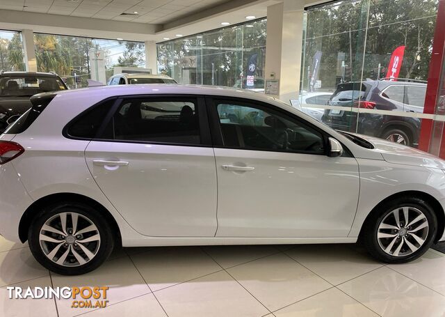 2017 HYUNDAI I30   HATCH