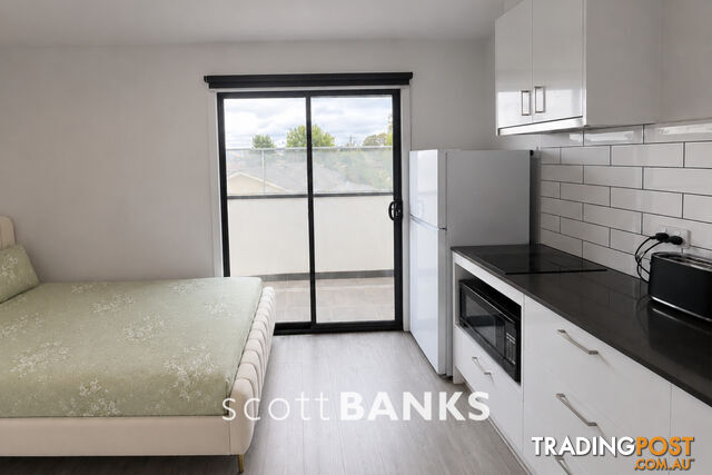 8 55 O'Neills Road Melton VIC 3337 - photo 4 of 7