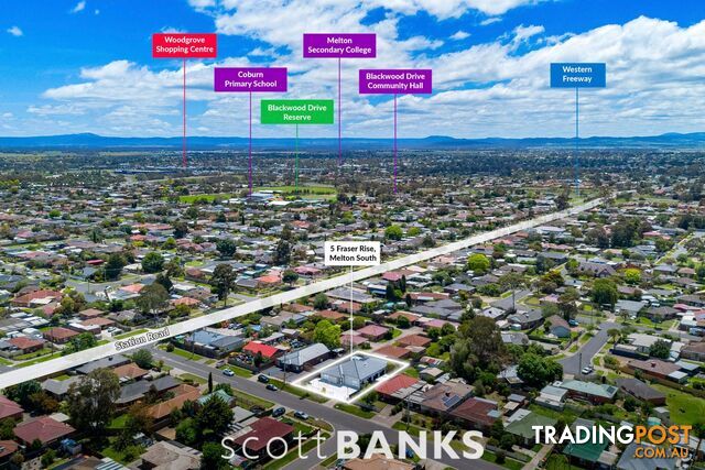 5 FRASER STREET Melton South VIC 3338 - photo 2 of 13