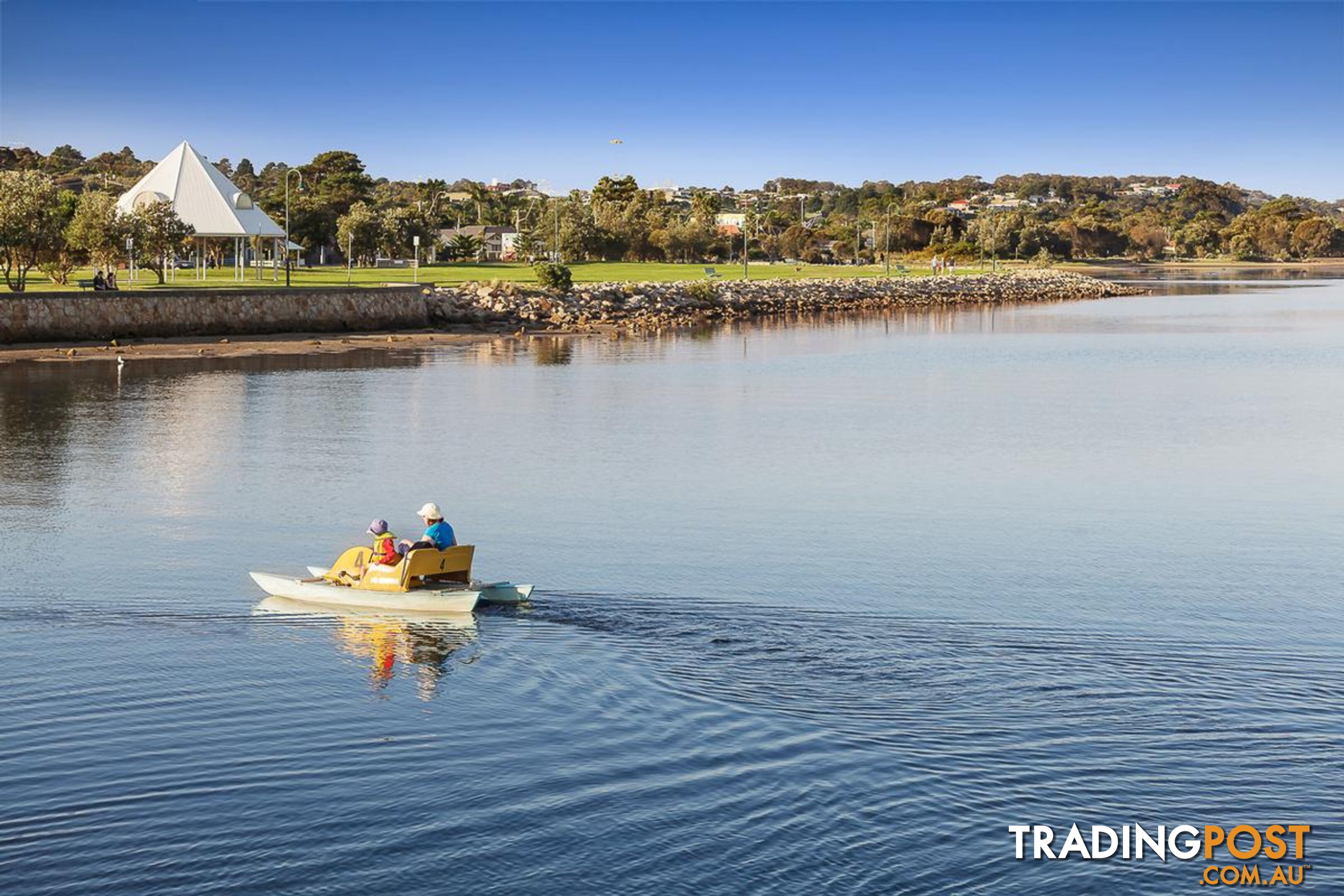 LAKES ENTRANCE VIC 3909