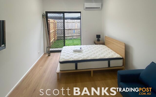 8 5 Gavan Court Werribee VIC 3030 - photo 2 of 7