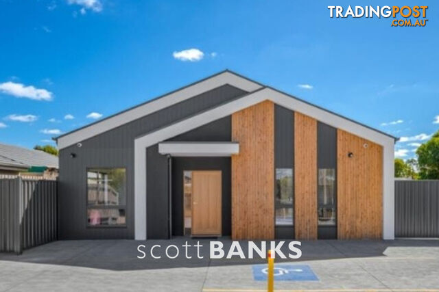 9 11 Raymond Street Melton South VIC 3338
