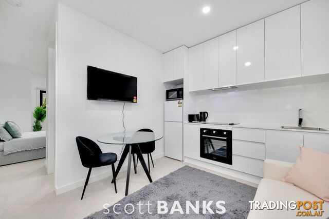 4 Hogan Street Deer Park VIC 3023 - photo 4 of 8