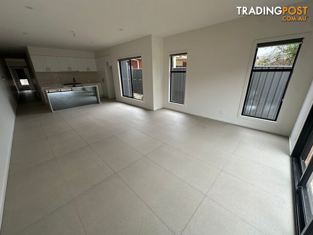 4D EILDON AVENUE Manor Lakes VIC 3024 - photo 2 of 14