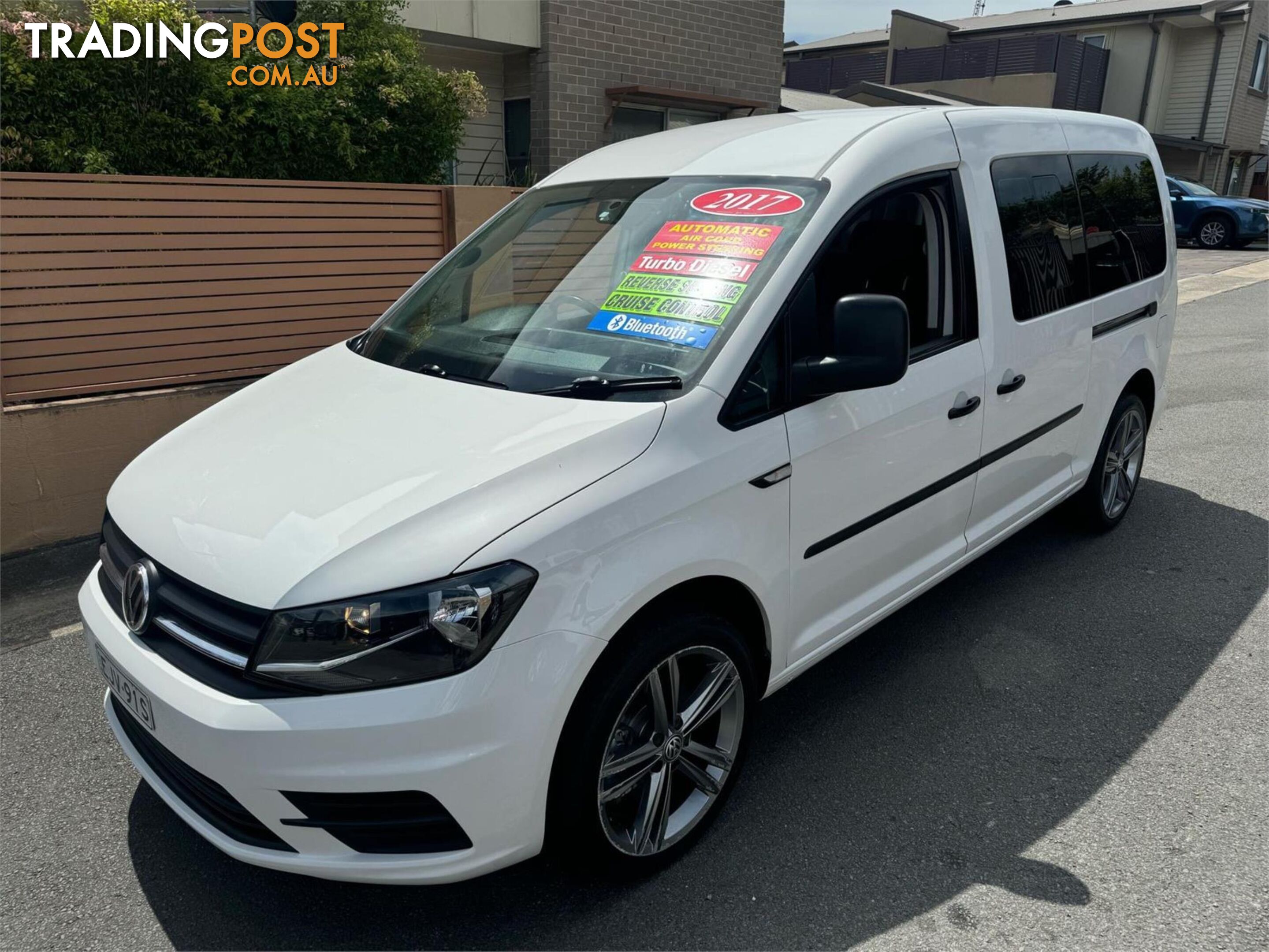 2017 VOLKSWAGEN CADDY MAXICREWVANTSI220 2KMY18 3D VAN