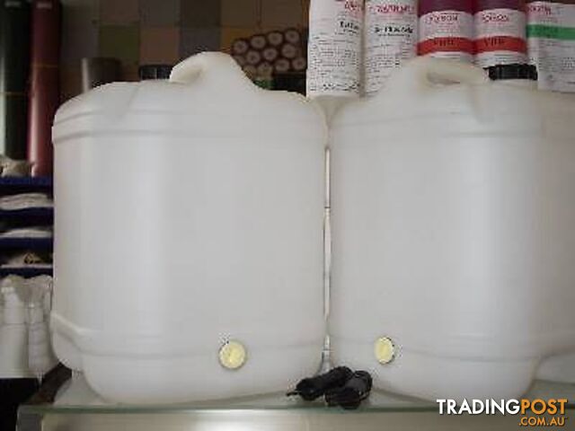 WATER CONTAINER 20 LITRE WITH TAP SOLID PLASTIC INDUSTRIAL GRADE