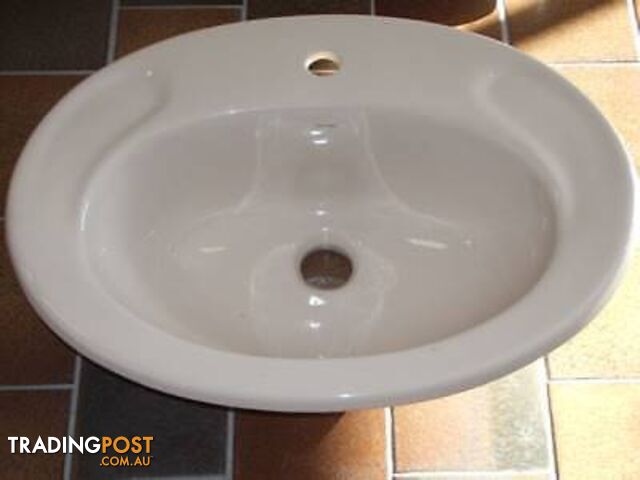 BASIN SQUARE WHITE 1 HOLE 50CM WIDE 42CM DEEP - photo 4 of 10
