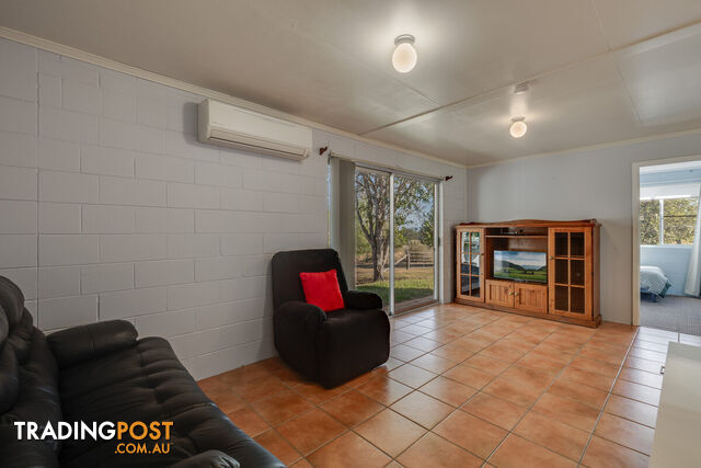 130 Wesslings Road Ropeley QLD 4343 - photo 4 of 32