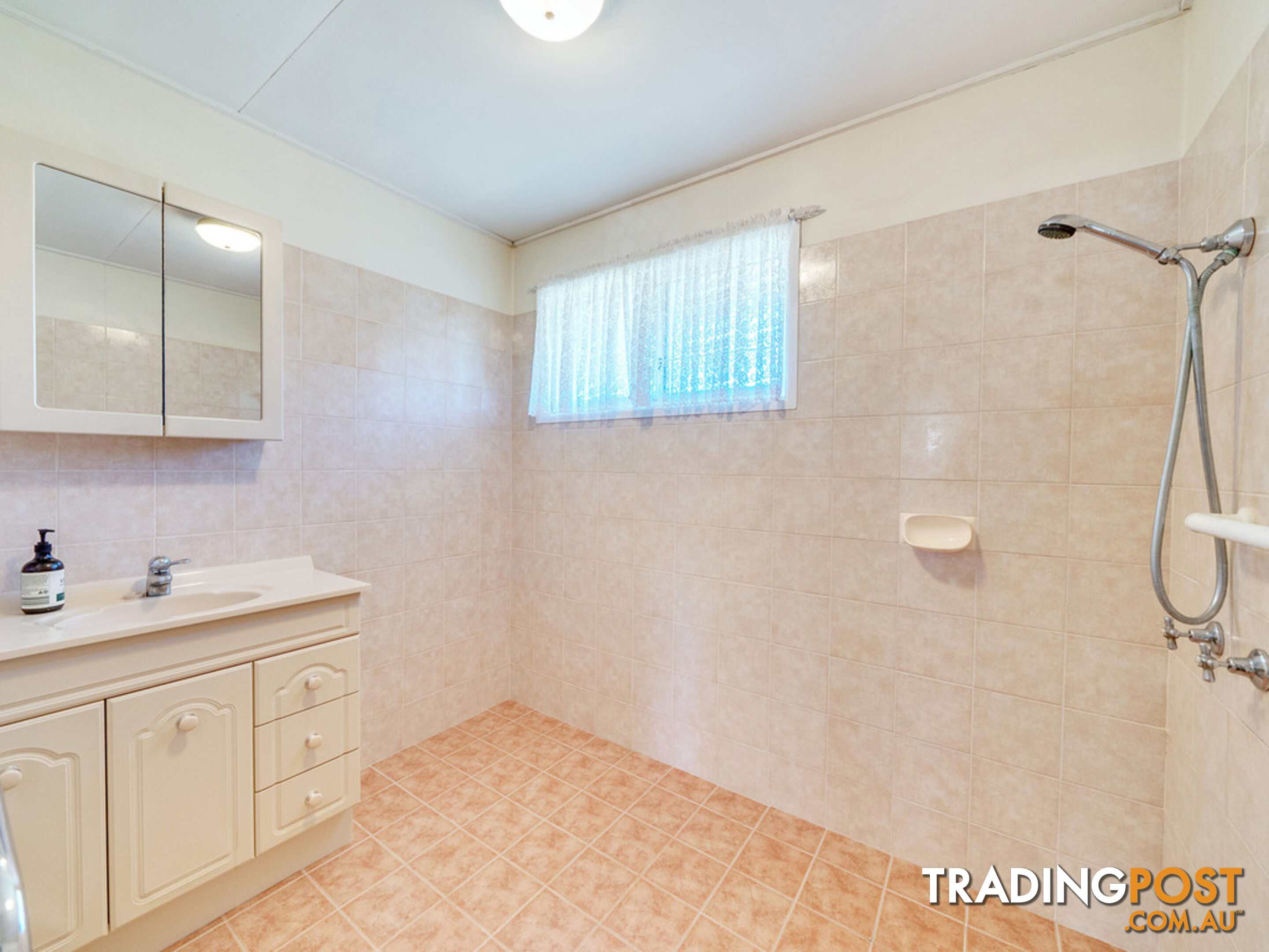 41 Glenlyn Street WYNNUM WEST QLD 4178