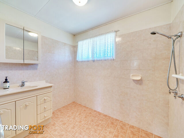 41 Glenlyn Street WYNNUM WEST QLD 4178