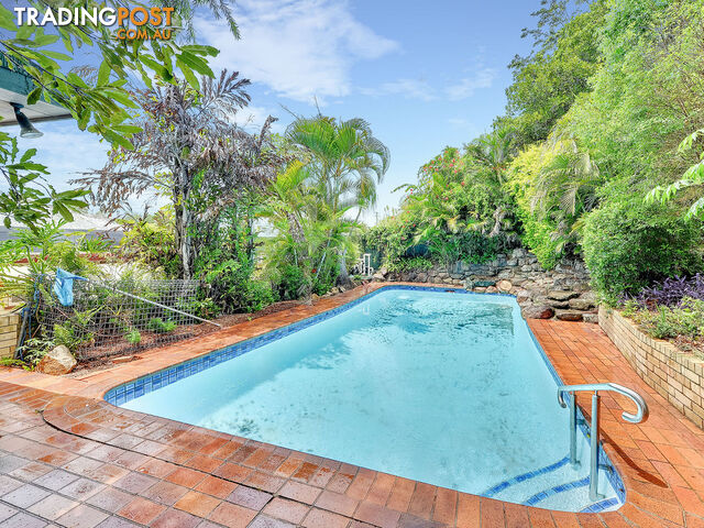 86 Nurstead Street CAMP HILL QLD 4152