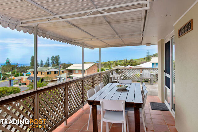 5 East CRESCENT HEAD NSW 2440