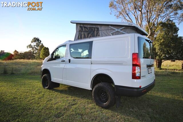 BUS 4x4 CAMPERVAN CONVERSION OF HIACE