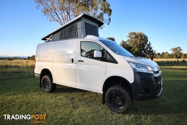 BUS 4x4 CAMPERVAN CONVERSION OF HIACE