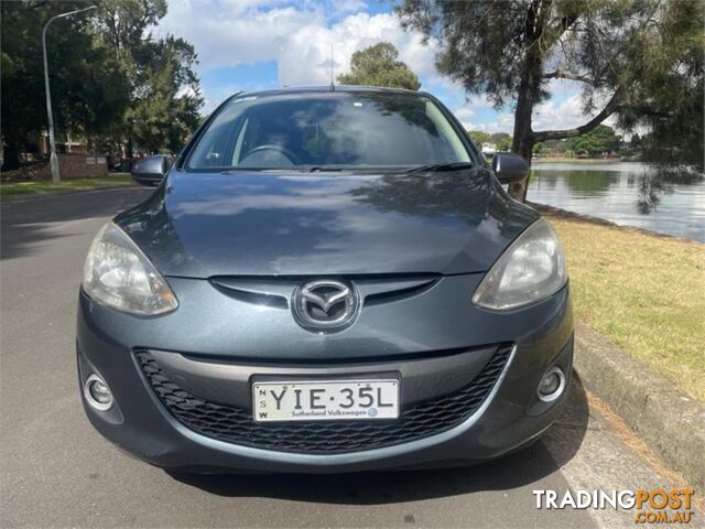 2012 MAZDA MAZDA2 - photo 2 of 15