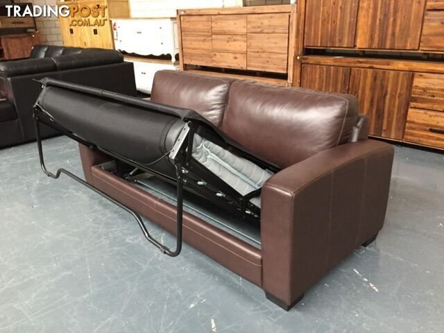 ITALIAN LEATHER SOFA BED - photo 4 of 7