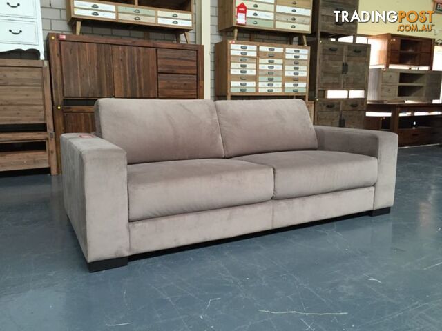 SEATTLE 3 SEATER LOUNGE - photo 2 of 5
