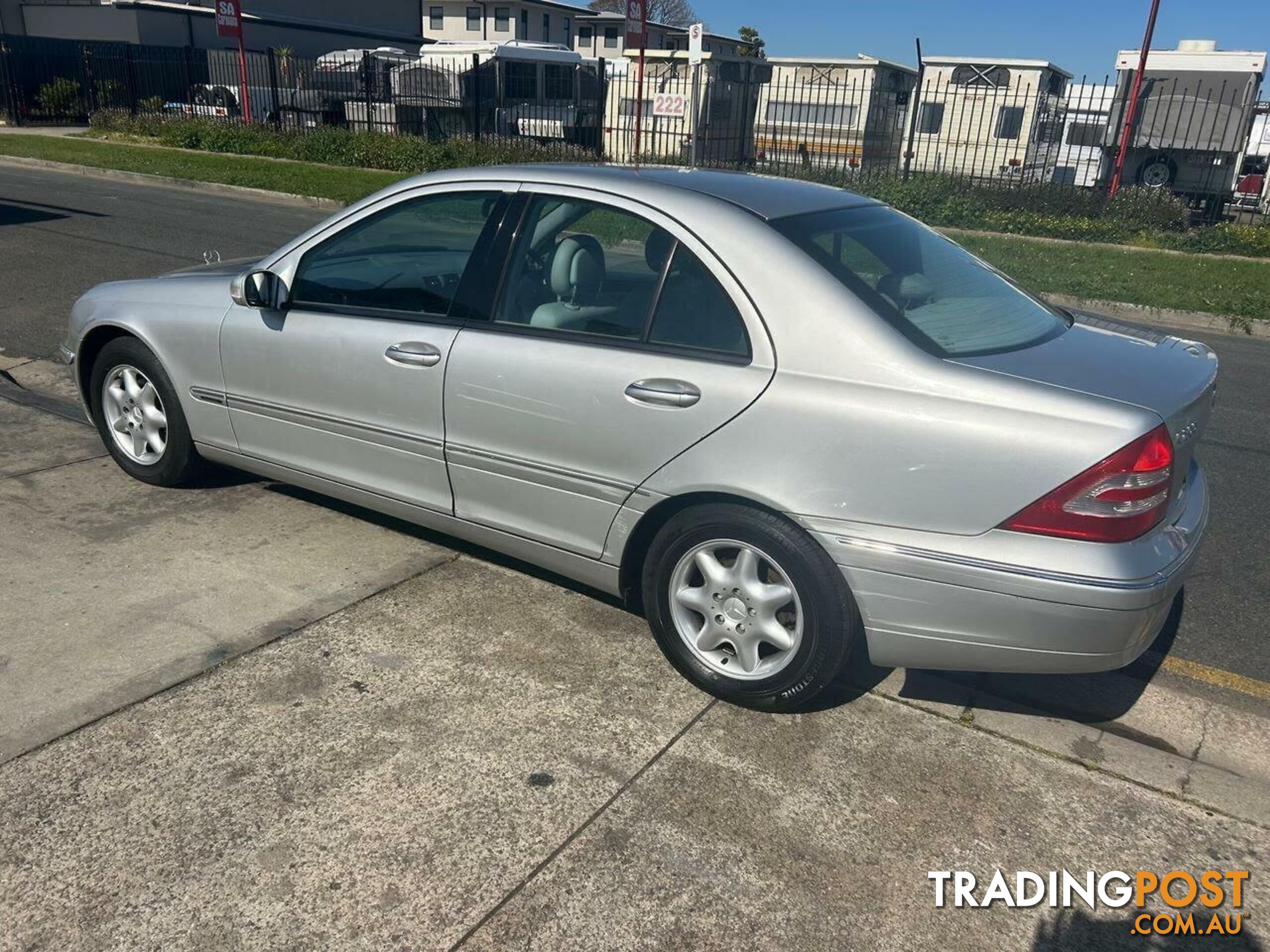 2001 MERCEDES-BENZ C200 KOMPRESSOR ELEGANCE  WAGON, 4 DOORS, 5 SEATS