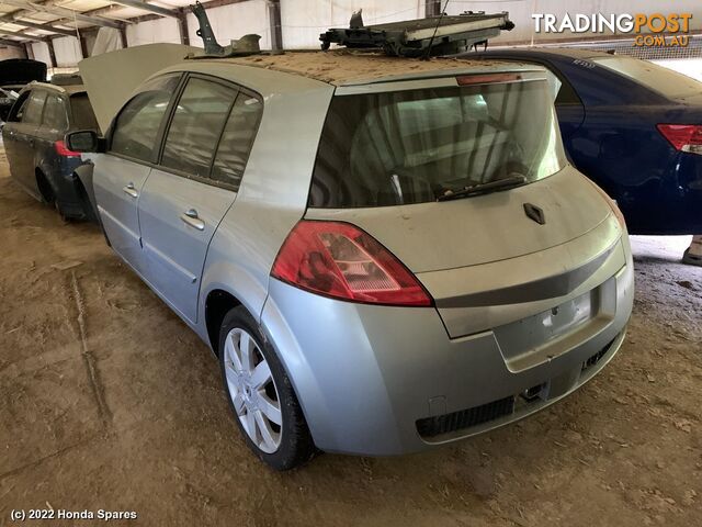 2005 RENAULT - MEGANE Bonnet Lock/Support