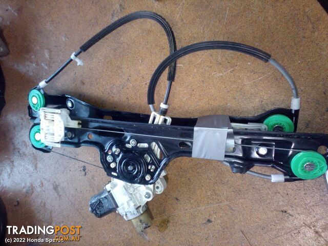 2010 BMW - 1 SERIES Right Front Window Reg/Motor