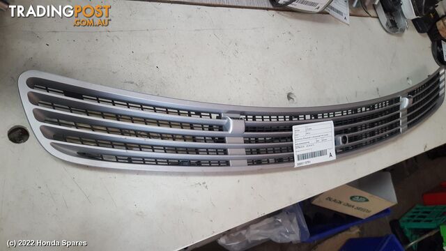 2002 MERCEDES - C CLASS Grille