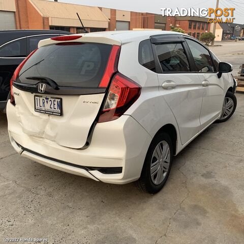 2017 HONDA - JAZZ Headrest